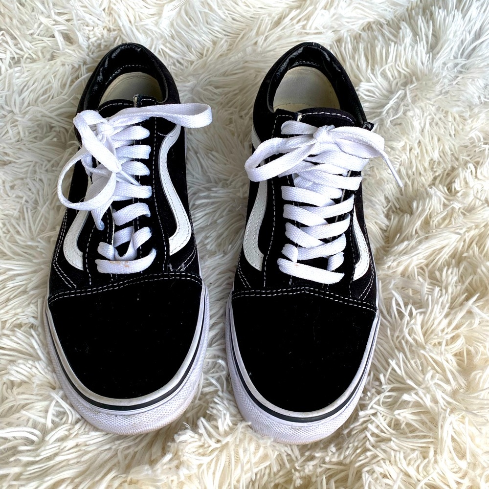Classic Vans lace up sneaker